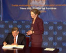 15 September 2006, Signing of the Optional Protocol to the Convention on the Safety of United Nations and Associated Personnel, United Nations Headquarters, New York: Mr. Heraldo Muñoz Valenzuela (Chile), signing the Protocol.