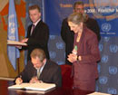 15 September 2006, Signing of the Optional Protocol to the Convention on the Safety of United Nations and Associated Personnel, United Nations Headquarters, New York: Mr. Andrzej Towpik (Poland), signing the Protocol.