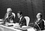 17 September 1985 - General Assembly, United Nations Headquarters, New York. Jaime de Pinies (Spain) (centre), addressing the General Assembly shortly after his election as President of the 40th Session of the Assembly. On his left is Secretary-General Javier Perez de Cuellar and on his right Under-Secretary-General for Political and General Assembly Affairs, William B. Buffum. (Photo Credit: UN Photo/Yutaka Nagata)
