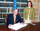 21 February 2006, Signing of the International Convention for the Suppression of Acts of Nuclear Terrorism, United Nations Headquarters, New York: Mr. Ricardo Alberto Arias (Panama), signing the Convention. 
