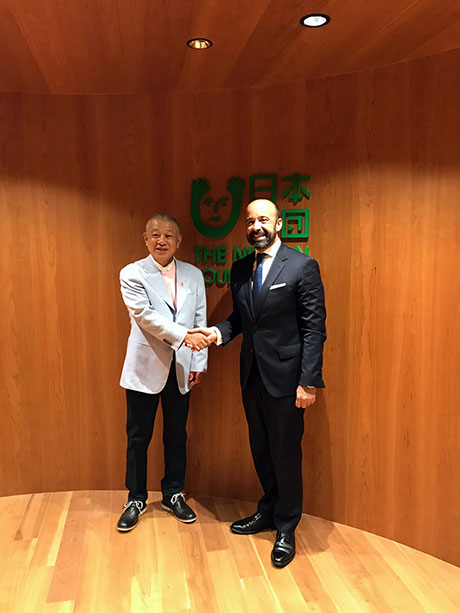 The United Nations Legal Counsel, Mr. Miguel de Serpa Soares, and the Chairman of the Nippon Foundation, Mr. Yohei Sasakawa